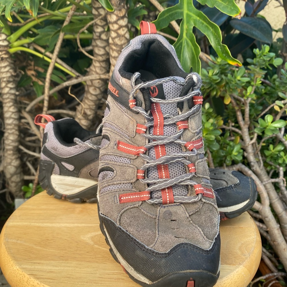 Merrell Adventure/Hiking/Outdoor Shoes - Picture 5 of 6